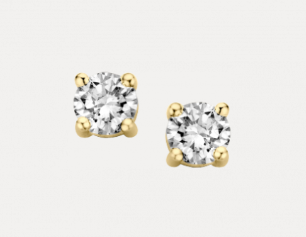 14 KARAAT GEEL GOUDEN SOLITAIR OOKSTEKERS MODEL CLASSICO MET BRILJANT.
Deze stijlvolle 14 karaats gouden oorsieraden, model CLASSICO, bevatten schitterende briljant geslepen diamanten en zijn geschikt voor elke oor en perfect voor iedere gelegenheid. Fantastisch te combineren met de CLASSICO ring model 720, en hanger model 405.